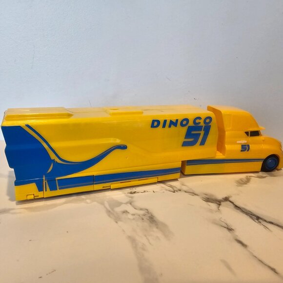 Disney Pixar Cars Hauler Collection Cruz Ramirez's Hauler Truck - Picture 12 of 15